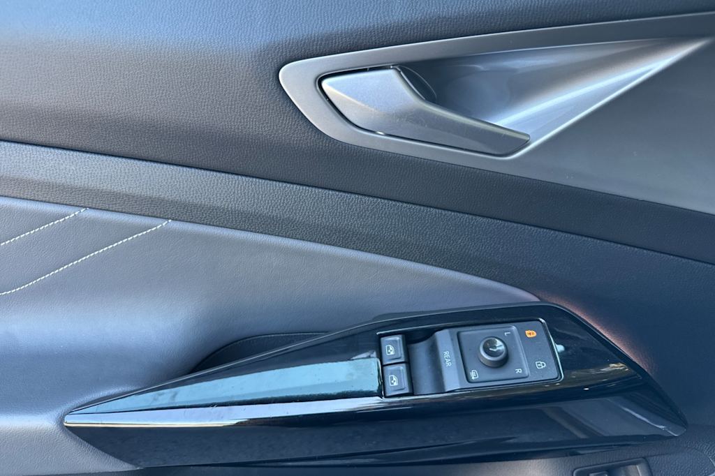 Thumbnail: 2023 Volkswagen ID.4 - 20