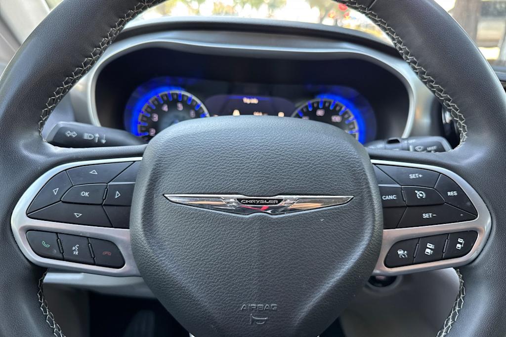 Thumbnail: 2023 Chrysler Pacifica - 26