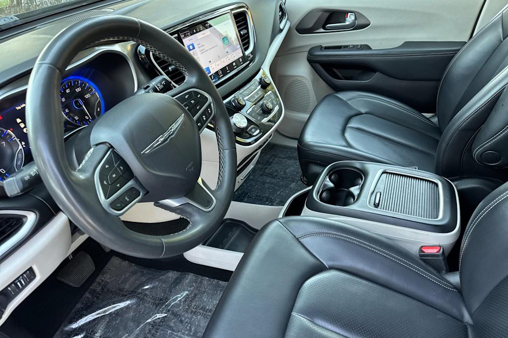 Thumbnail: 2023 Chrysler Pacifica - 9