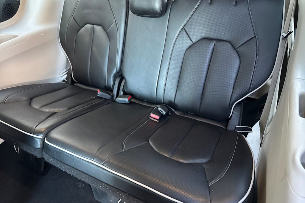 2023 Chrysler Pacifica Limited 22