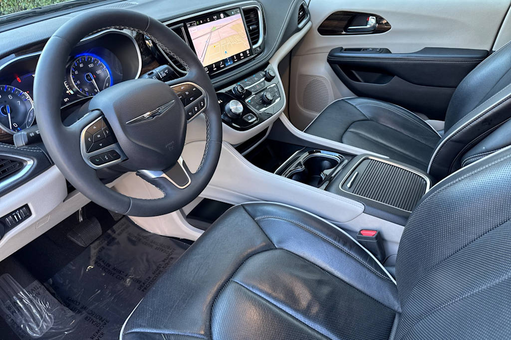 2023 Chrysler Pacifica Limited 11