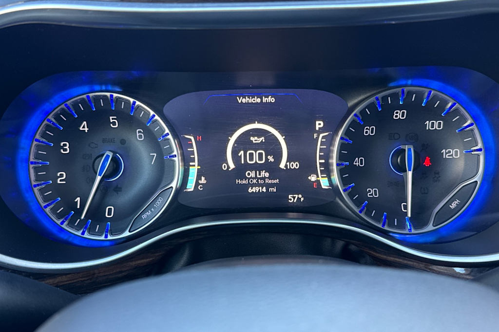 2023 Chrysler Pacifica Limited 15