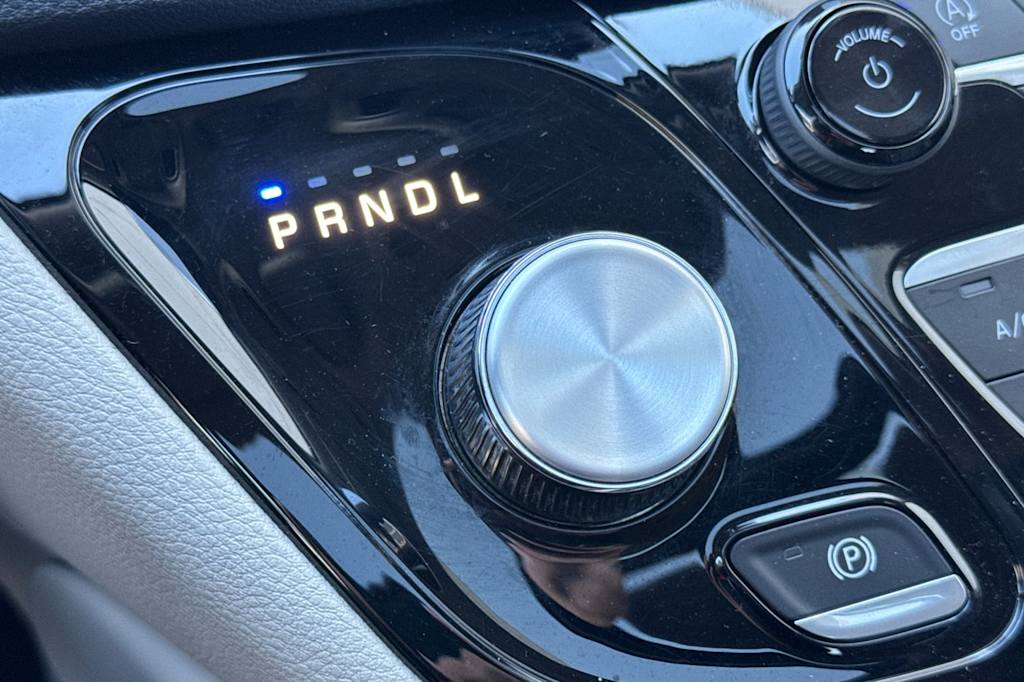 2023 Chrysler Pacifica Limited 26