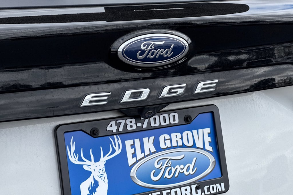 Thumbnail: 2023 Ford Edge - 7