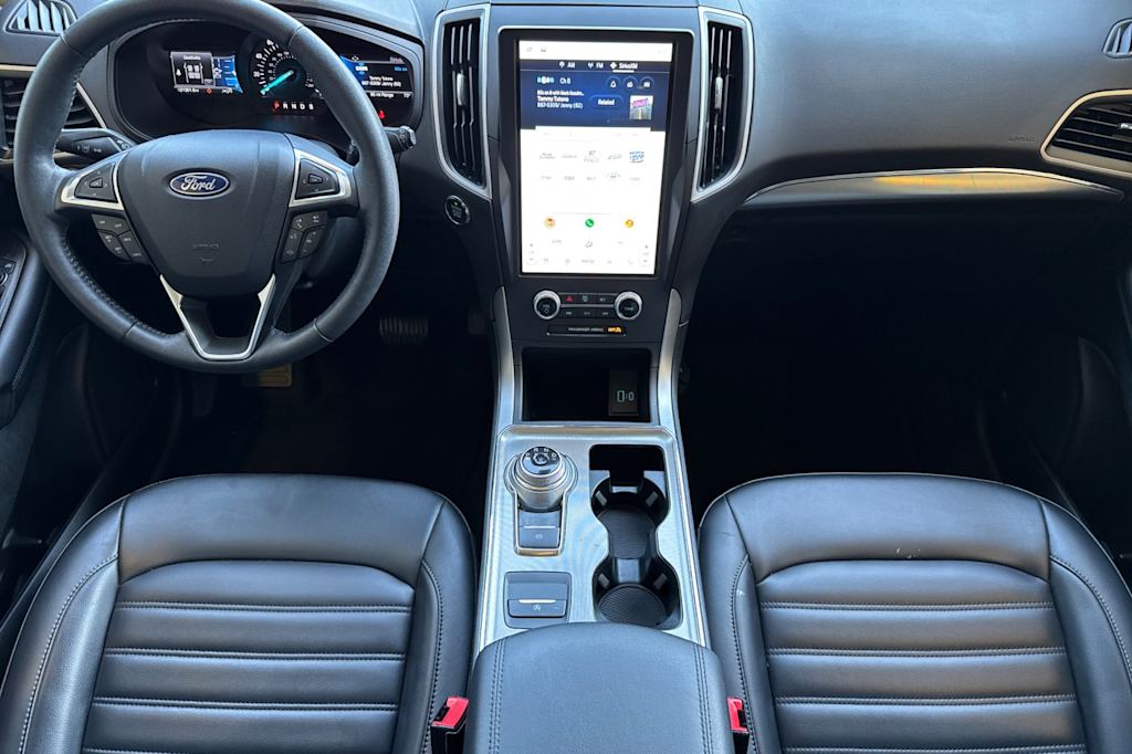Thumbnail: 2022 Ford Edge - 2