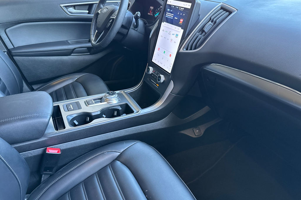Thumbnail: 2022 Ford Edge - 12