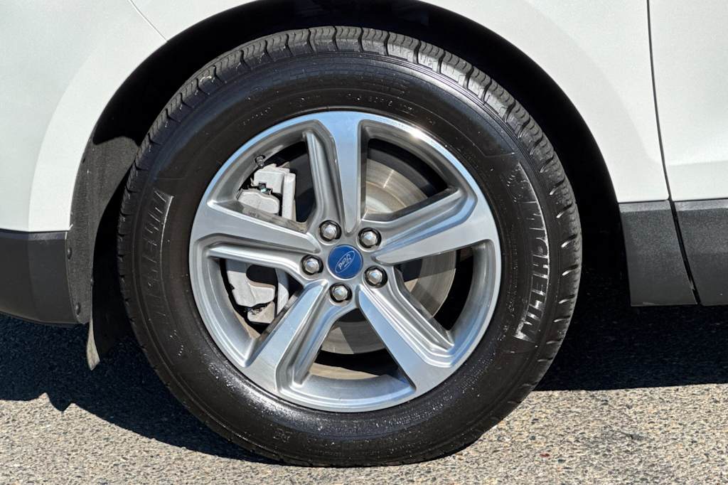 Thumbnail: 2022 Ford Edge - 8