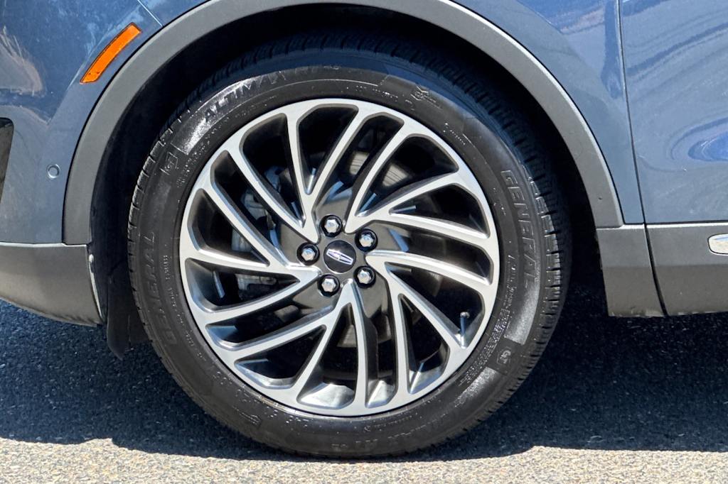 Thumbnail: 2019 Lincoln Nautilus - 8