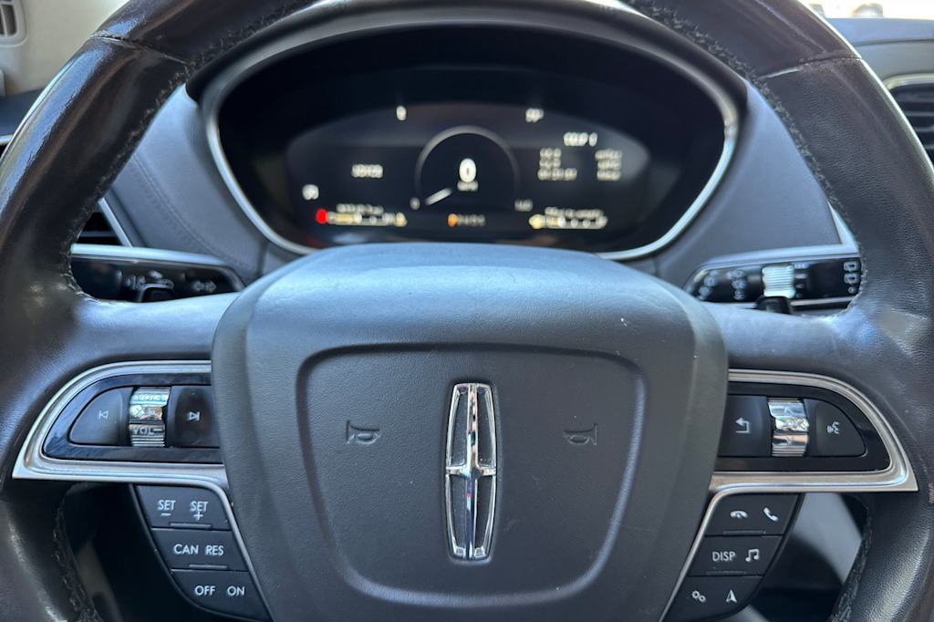 Thumbnail: 2019 Lincoln Nautilus - 28