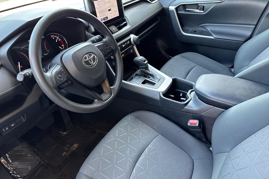 Thumbnail: 2023 Toyota RAV4 - 9
