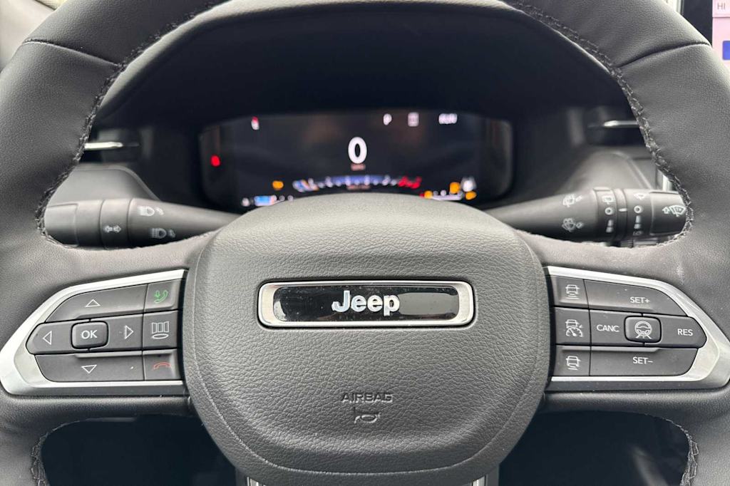 2023 Jeep Compass Limited 25