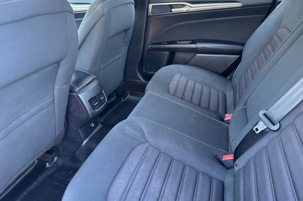 Thumbnail: 2017 Ford Fusion - 12