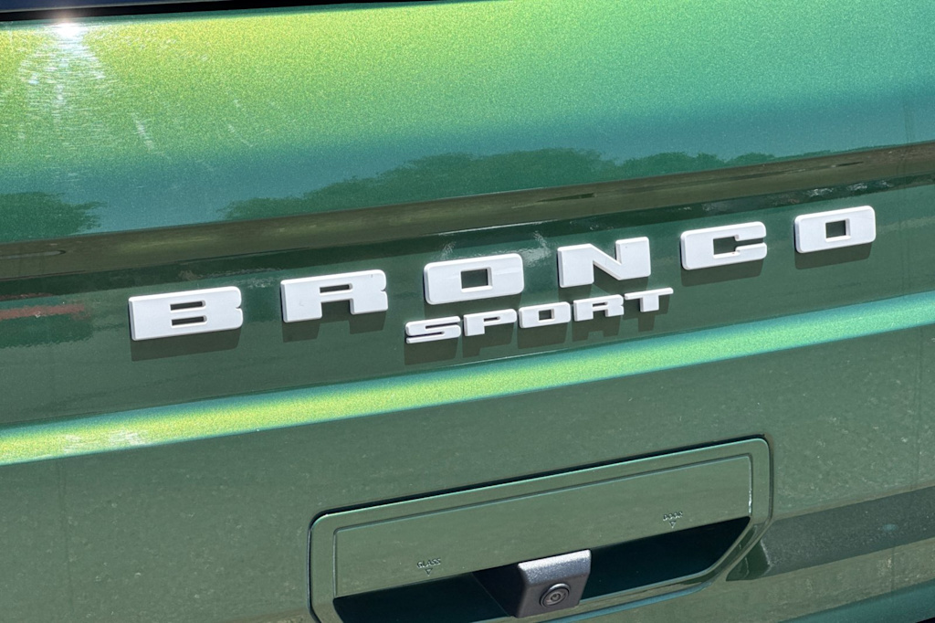 Thumbnail: 2023 Ford Bronco Sport - 7
