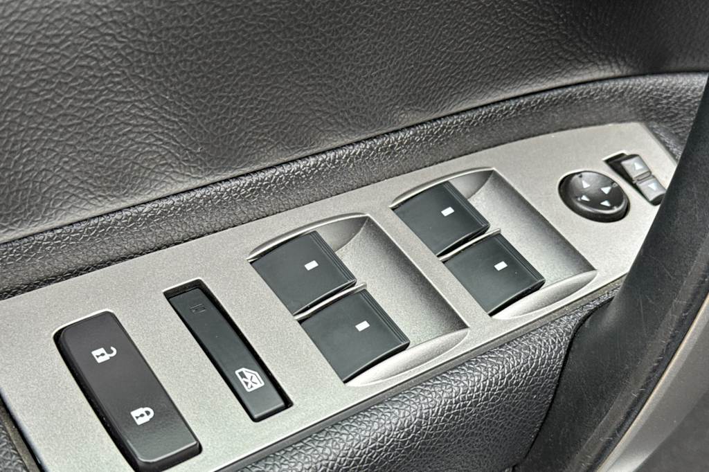 Thumbnail: 2011 Chevrolet Silverado 1500 - 22