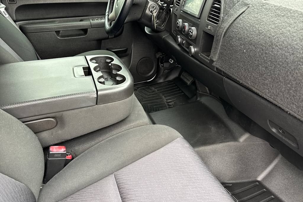 Thumbnail: 2011 Chevrolet Silverado 1500 - 13