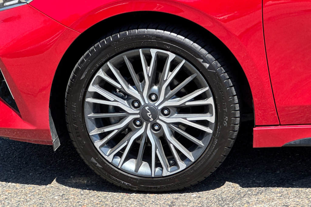 Thumbnail: 2024 Kia Forte - 8
