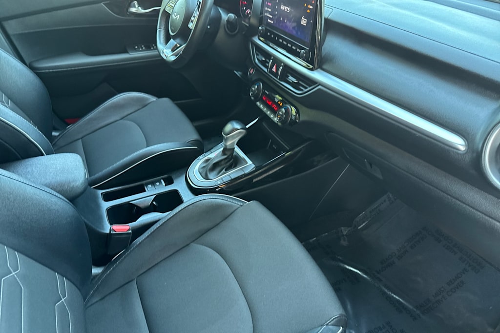 Thumbnail: 2024 Kia Forte - 13