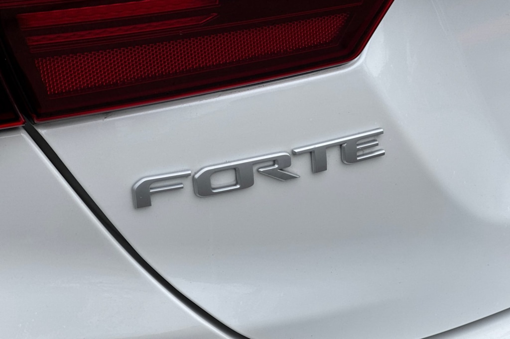 Thumbnail: 2024 Kia Forte - 7