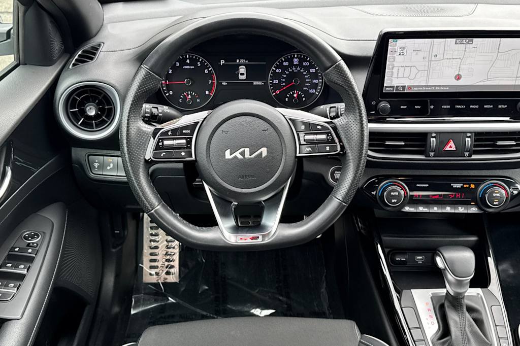 Thumbnail: 2024 Kia Forte - 9