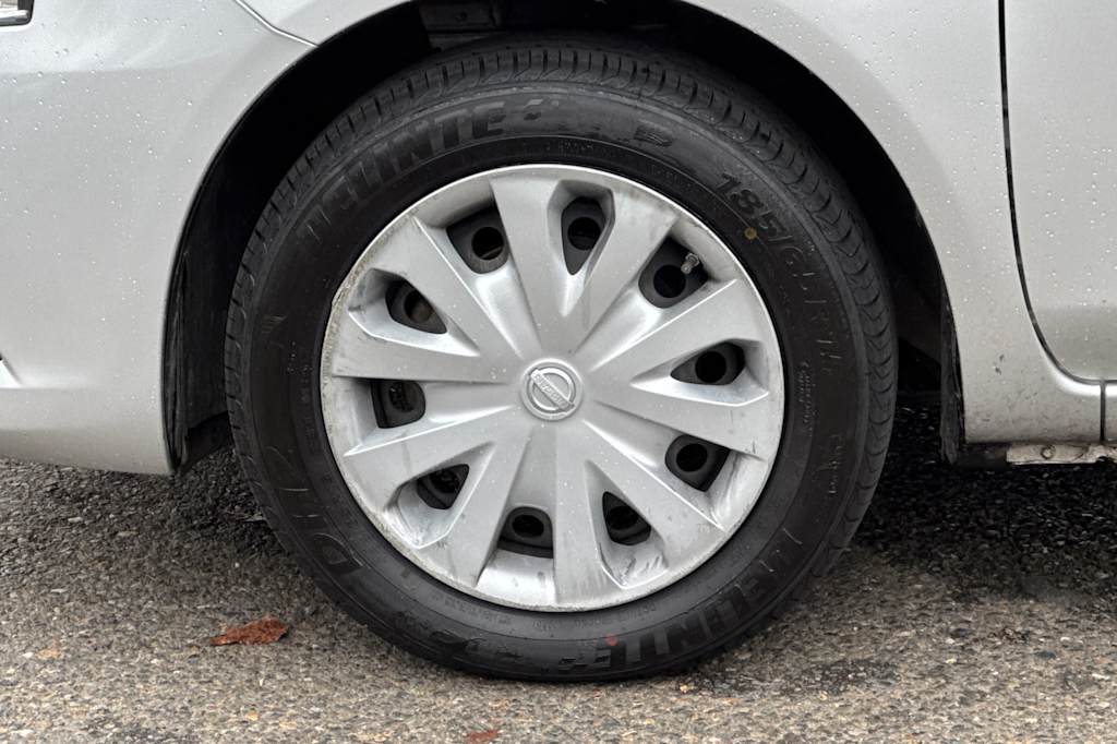 Thumbnail: 2019 Nissan Versa - 8