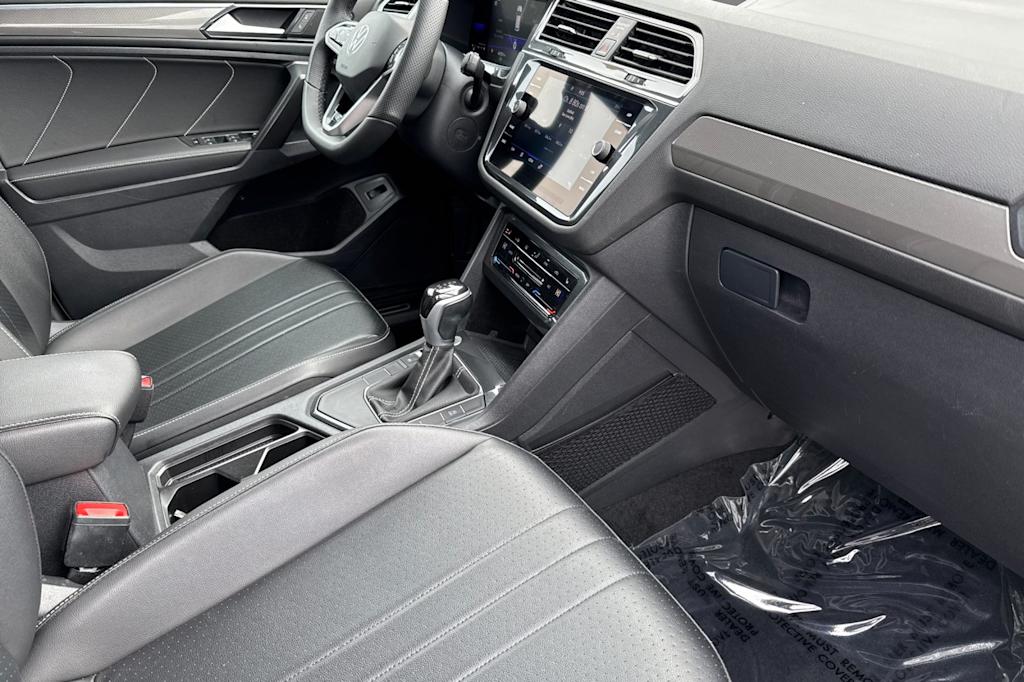 2022 Volkswagen Tiguan SE R-Line Black 12