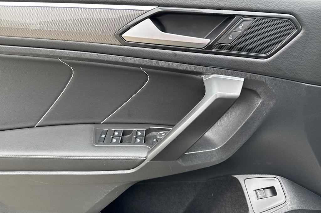 2022 Volkswagen Tiguan SE R-Line Black 21