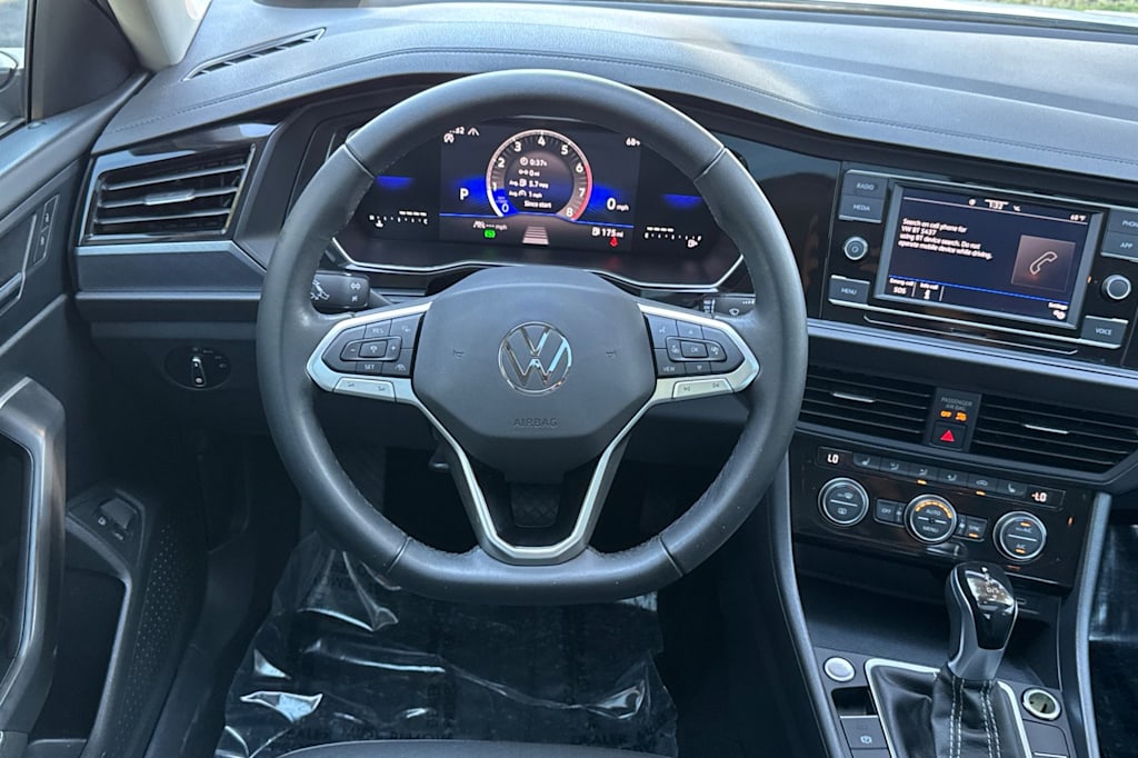 Thumbnail: 2024 Volkswagen Jetta - 11