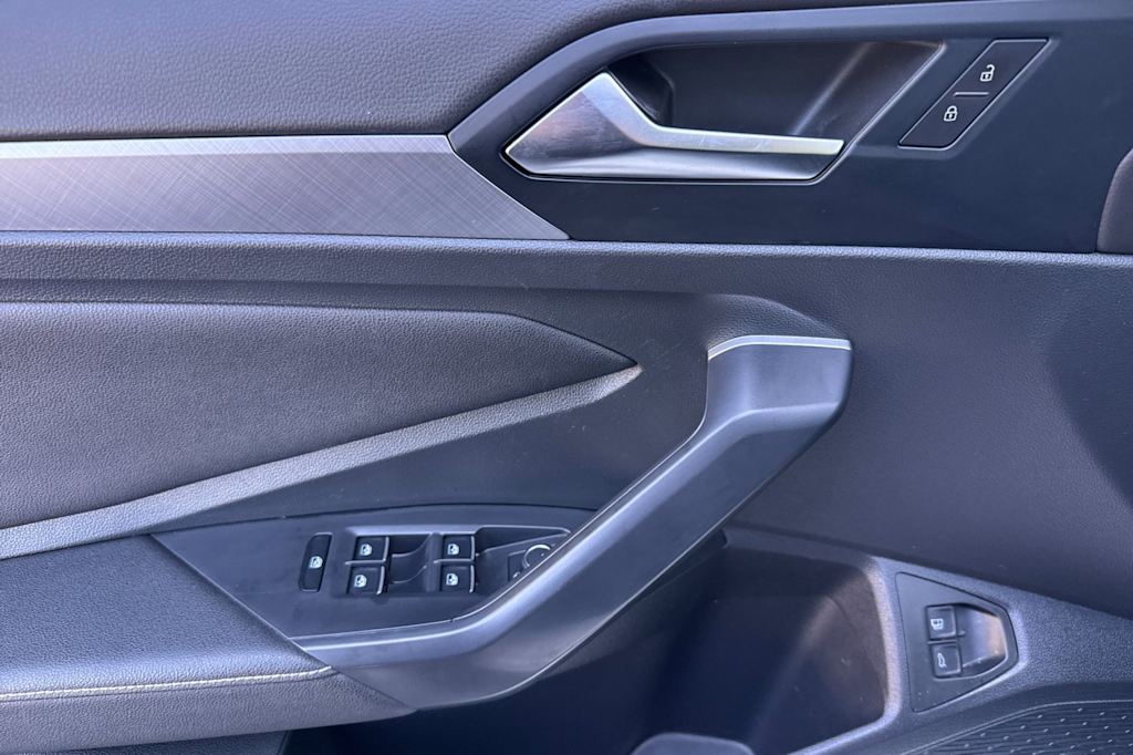 Thumbnail: 2024 Volkswagen Jetta - 20