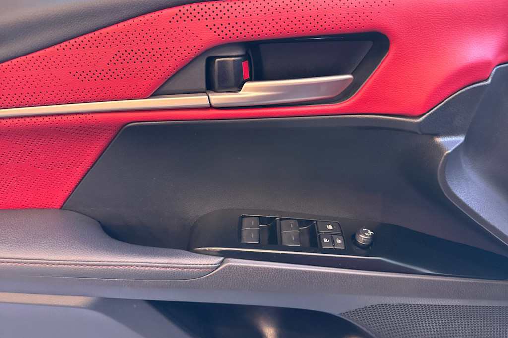 Thumbnail: 2025 Toyota Camry - 20