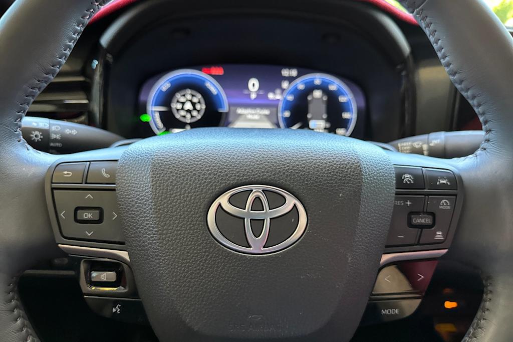 Thumbnail: 2025 Toyota Camry - 26