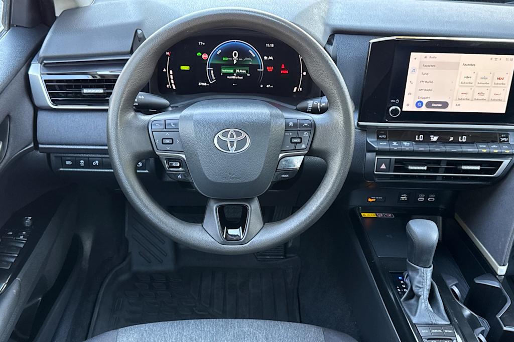 Thumbnail: 2025 Toyota Camry - 12