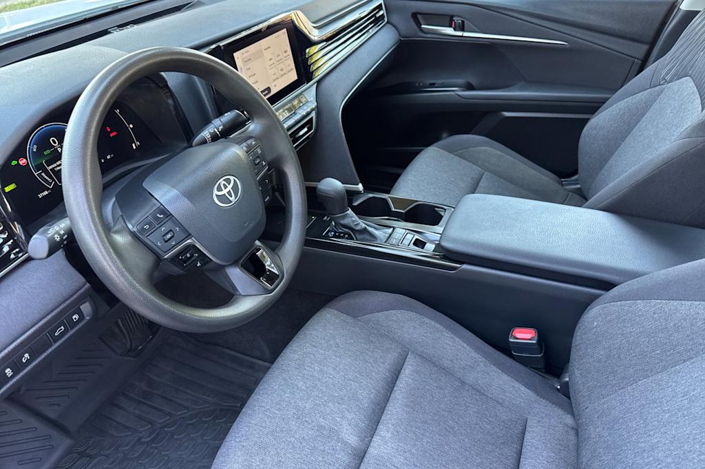 Thumbnail: 2025 Toyota Camry - 9