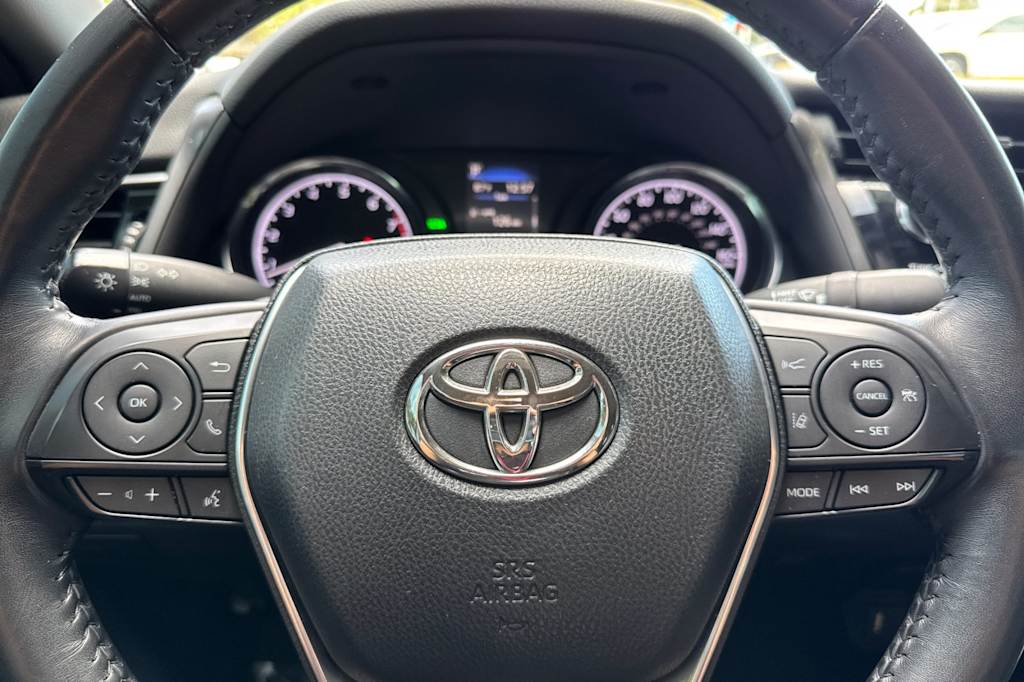 Thumbnail: 2020 Toyota Camry - 26
