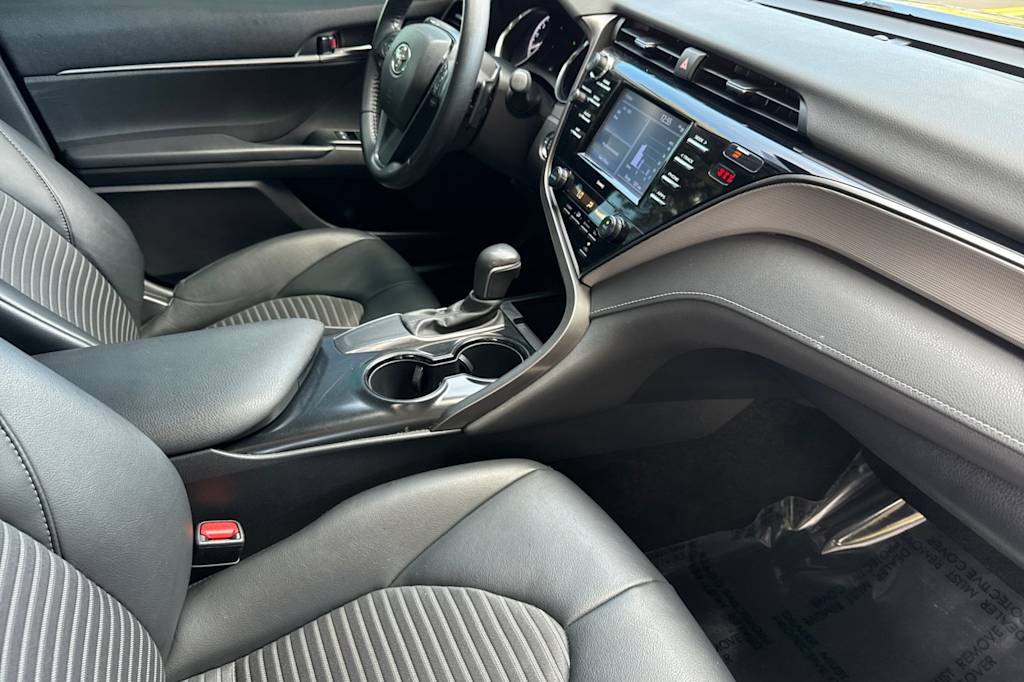 Thumbnail: 2020 Toyota Camry - 12