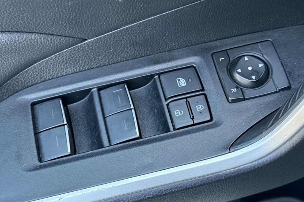 Thumbnail: 2025 Toyota RAV4 - 23