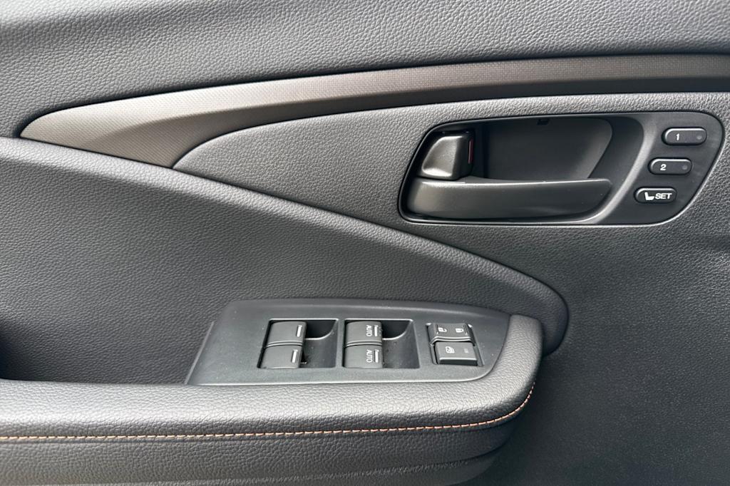 Thumbnail: 2025 Honda Passport - 21