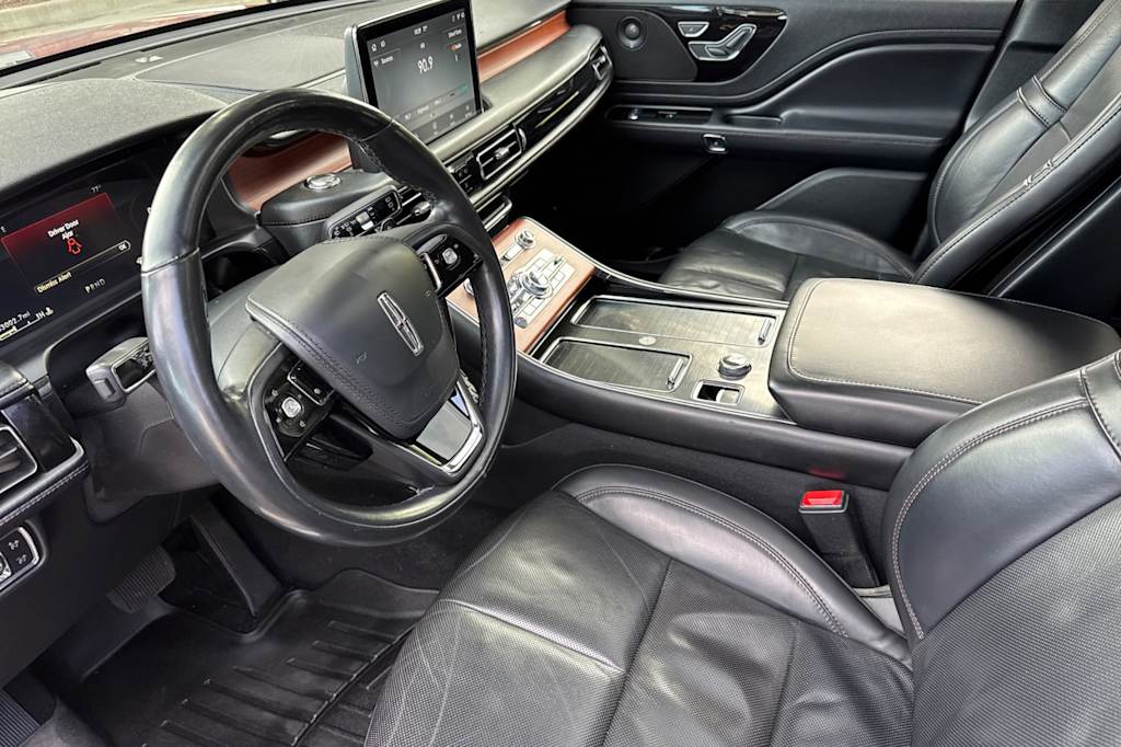 Thumbnail: 2020 Lincoln Aviator - 9