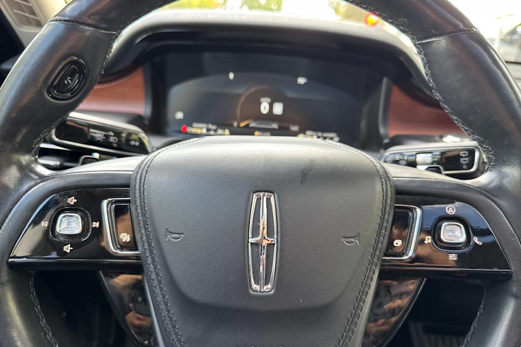 Thumbnail: 2020 Lincoln Aviator - 28