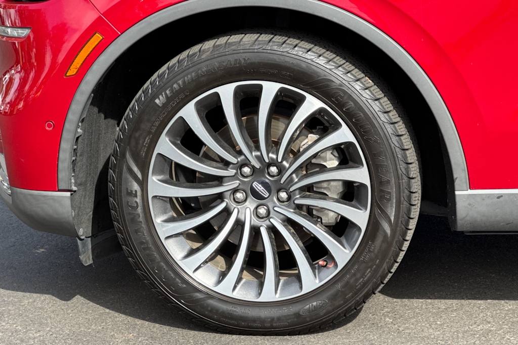 Thumbnail: 2020 Lincoln Aviator - 8