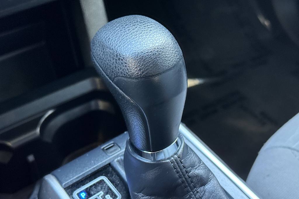 2016 Toyota Tacoma SR5 15