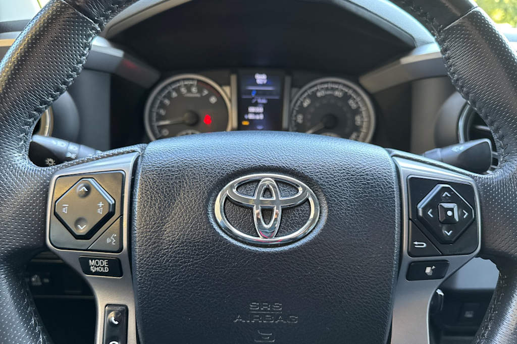 2016 Toyota Tacoma SR5 25