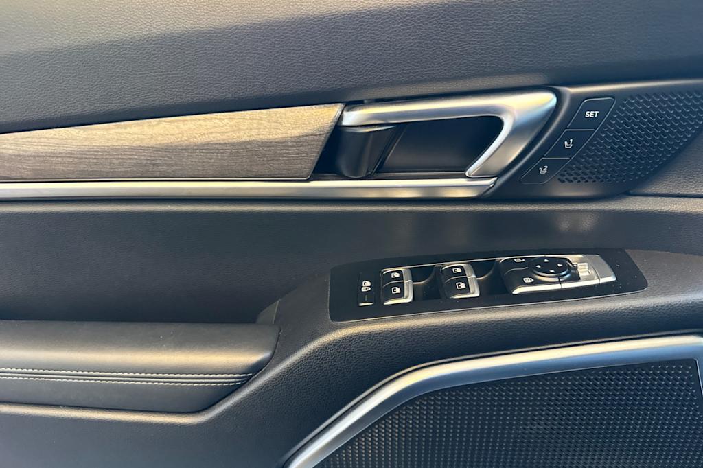 Thumbnail: 2020 Kia Telluride - 20