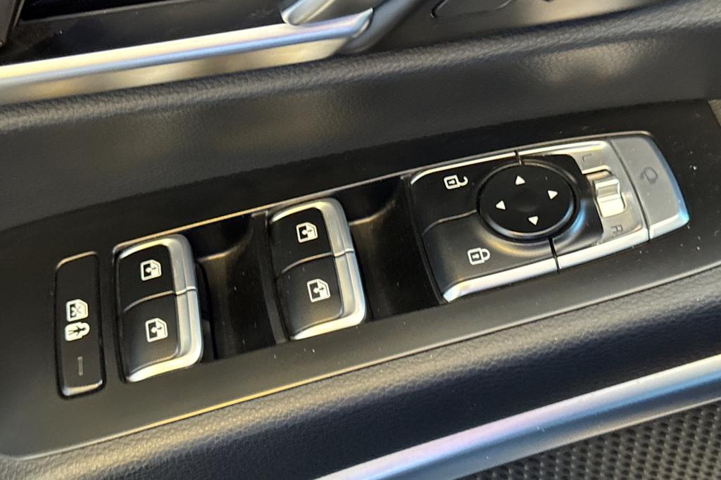 Thumbnail: 2020 Kia Telluride - 21