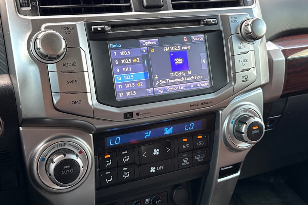 Thumbnail: 2019 Toyota 4Runner - 25
