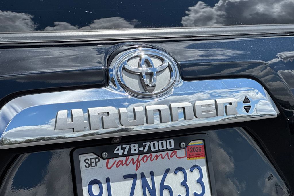 Thumbnail: 2019 Toyota 4Runner - 7