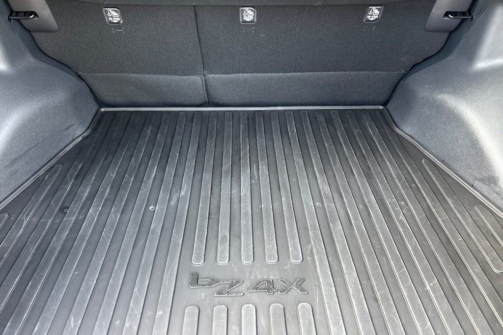 Thumbnail: 2025 Toyota bZ4X - 16