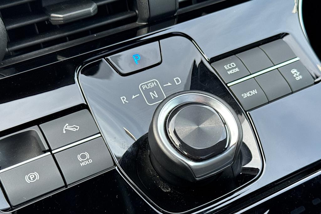 Thumbnail: 2025 Toyota bZ4X - 14