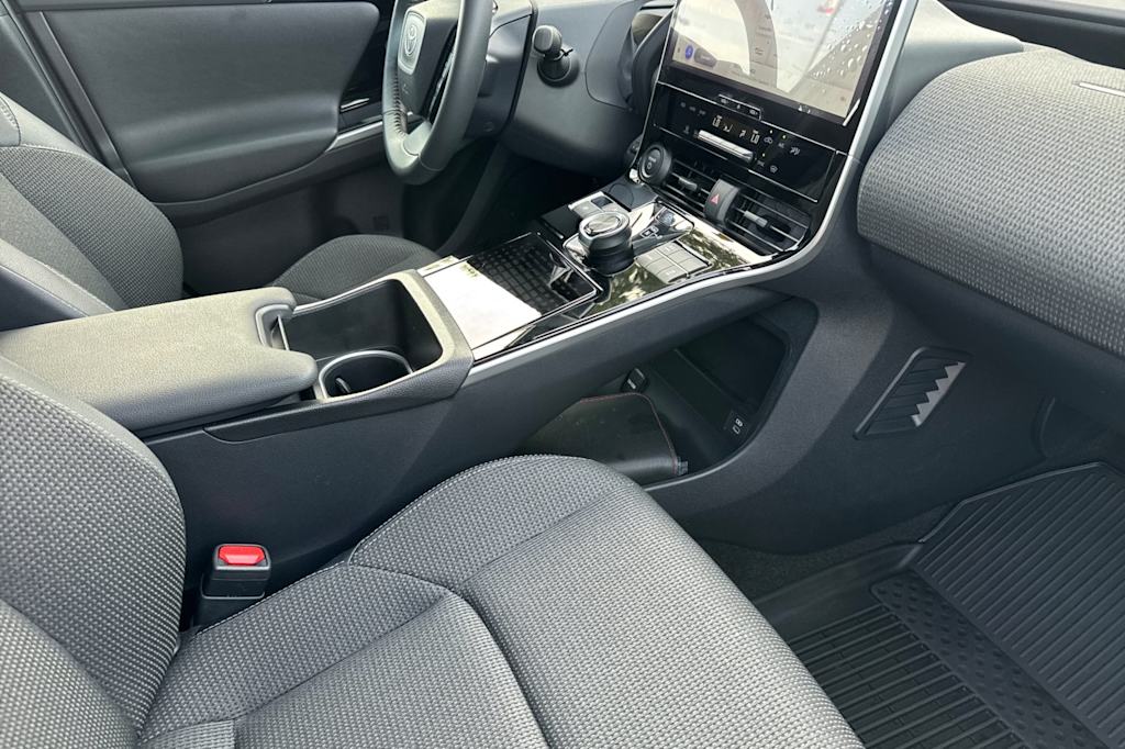 Thumbnail: 2025 Toyota bZ4X - 12