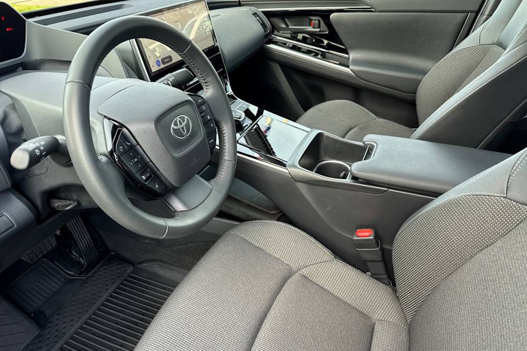 Thumbnail: 2025 Toyota bZ4X - 10