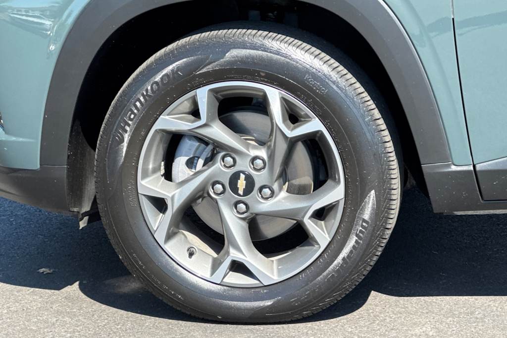 Thumbnail: 2025 Chevrolet Trax - 8